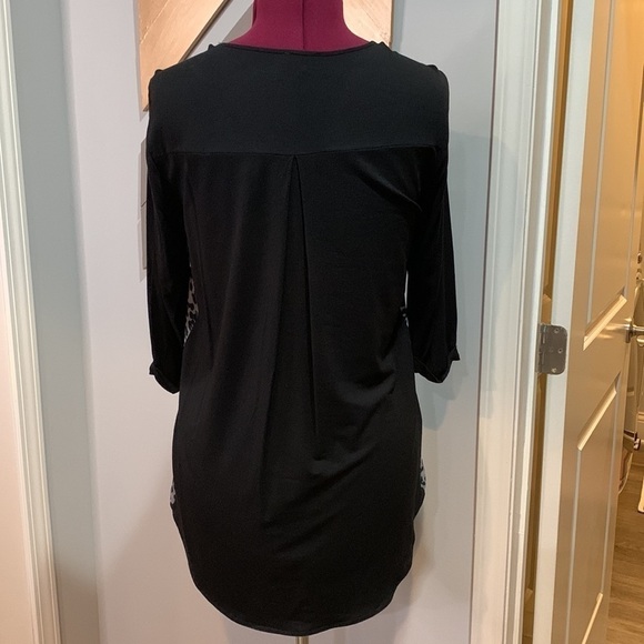 Animal print Vince Camuto Blouse - Picture 3 of 7